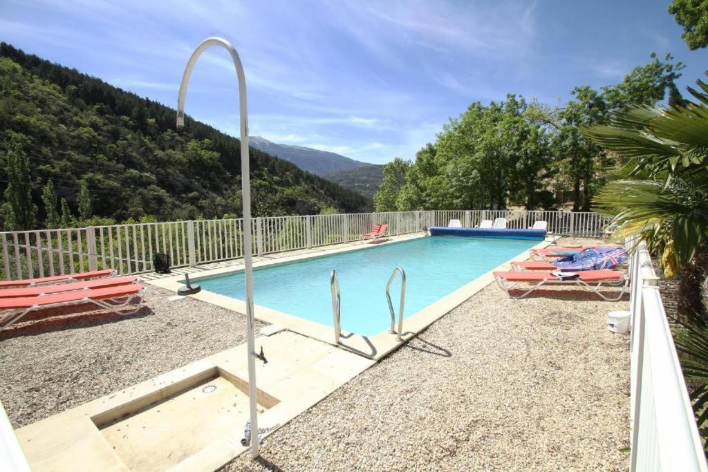 Les Chambres D'Hotes Du Mas Face Au Ventoux Plaisians Ngoại thất bức ảnh